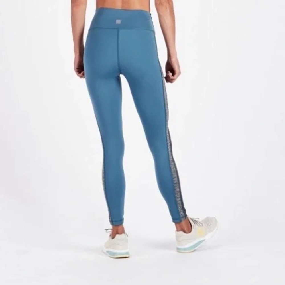 Vuori Racer High-Rise Leggings - Picture 3 of 12